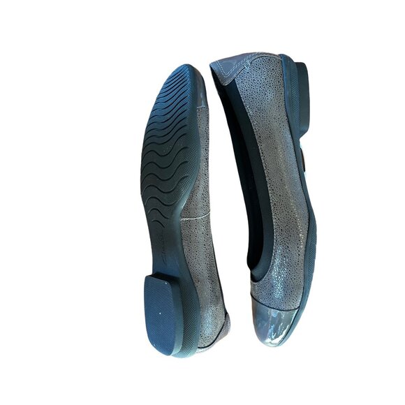 Clarks Womens Shoes 7 Gray Neenah Garden Ballet Flats Patent Toe Cap - Picture 5 of 5